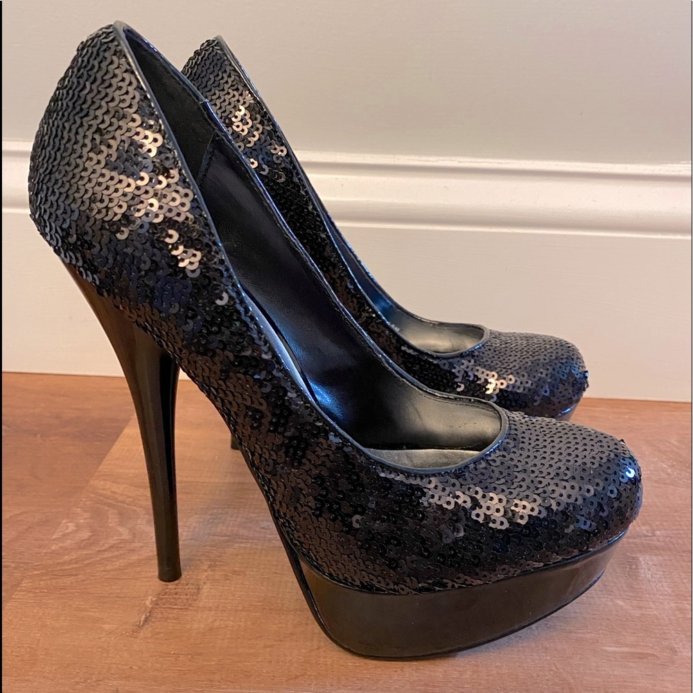 Size 5.5, black sequin pump heels